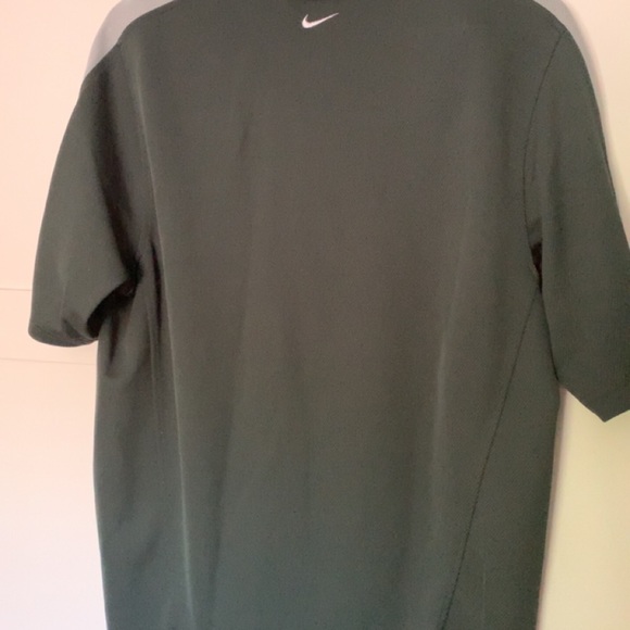 Pine green Nike vintage Athletics tee - Picture 3 of 3